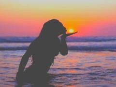 夏休み限定、ヒミツの私。派手色ヘアカラーで髪も夏色に染めちゃおう大作戦♡