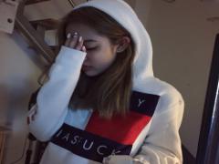 セルフネイルさん必見！台所にある〇〇を使ってマニキュアが早く乾く？