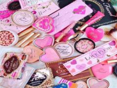 乙女のココロを撃ち抜くかわいさ♡パケ買い必至のハートモチーフのコスメ5選◎