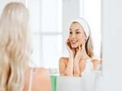 顔がたるむのは、筋力が足りないから？ 表情筋を鍛える方法