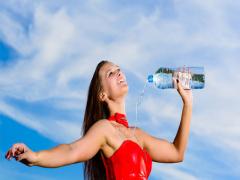 サヨナラ、毒素くん。手軽にできる「デトックス」でリフレッシュしよう！