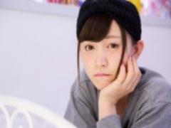 彼の前で緊張して話せない…！いつもの私みたいに明るく振まうには？