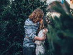 「本気にしないでね」と浮気のキス…。彼の１番になる方法って？