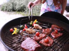 他の女子と差をつけるために！男心をつかむ「BBQ」での女子の行動