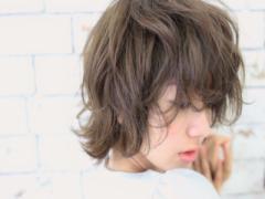 溢れんばかりの甘さと、優しさと。‟まろやかアッシュ”で作るスウィートフェミニンMood