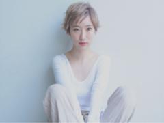 一度はやってみたい金髪ヘア。大人カッコイイ女性に大変身！