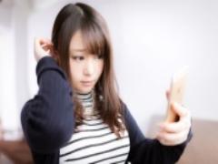 顔が美人でもパス！ 男子が「クセがすごい」と思った女子5選