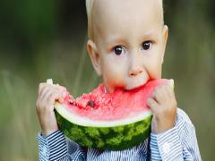 美容と健康にはスイカ！？身近なスイカの意外な秘密とは？