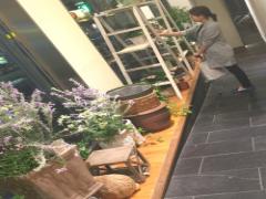 仕事終わりに！ダサいひとつ結びをデート仕様にする3つの方法