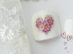 【１００均】プチプラ＆簡単お手入れ。ネイルシールの魅力とは？