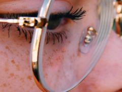 諦めるのはまだ早い。自力でぱっちり二重まぶたをGetする方法、教えちゃいます