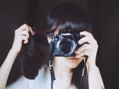 口角が引きつる問題。引きつる笑顔を自然な盛れ写に変える5つのメソッド