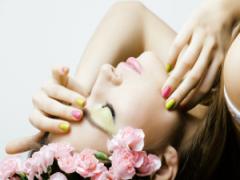 あなたの好きなカラーは何色？流行のネイルをカラーごとにどどんっと紹介しちゃいます♡