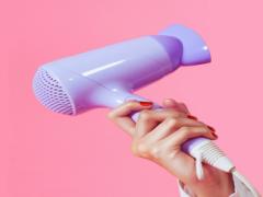 美人はここで差がつくの♡日々のドライヤー中の〝8分〟で下半身痩せを叶えましょ