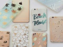 貼るだけですぐ完成。スマホケースはミセスグロスマンのシールで可愛く♡