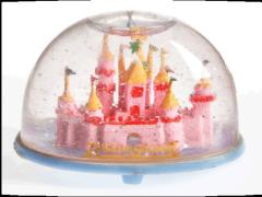 透明な世界にうっとりする。女の子の夢を詰め込んだ“スノードームネイル”