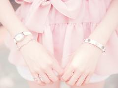 彼に近づく勇気をください。恋する乙女とHOMEIスパンコールネイルの5日間