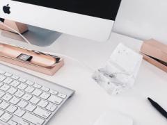 オフィスでハンド美人と言えば私！フレンチネイルで風紀乱さずモテかわOL♡