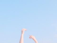 人とは斜め45度違う方向でいきます。真夏に映えるサマーネイル10選（+カラーマツエク）♡