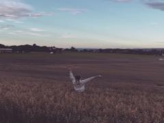 次は、季節をまたげるものがいい。夏⇛秋は涼しげシックな“マットネイル”に決まり