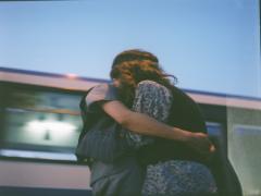 「今夜も夢で、会いに行くね。」遠距離恋愛を長続きさせる4つの方法