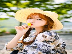 秋服、暗髪、白い肌。日焼け肌から始める美白ケアで秋までに真っ白肌に♡