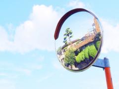私でも真似できるかも♪少しの工夫でお洒落見えする鏡アートに挑戦してみない？