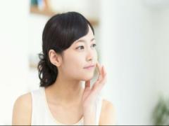 おすすめは”ながら保湿”！ トレンドの「ツヤ肌」をつくるメイク＆スキンケア術