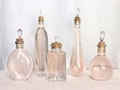 その香り、みんなと同じじゃない？The PERFUME OIL FACTORYであなたらしい香りを見つけて。