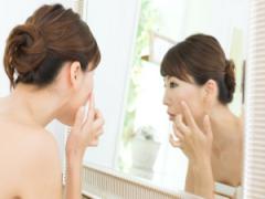 すべて同じケアでいいの？ 大人のニキビ跡のタイプ別対処法