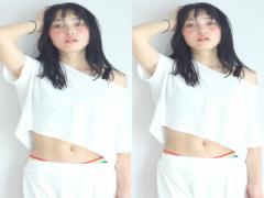 巻き髪ストレートヘア。オシャレに魅せたい、アンニュイスタイル。