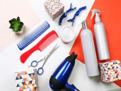 たった3分で、いつもの巻き髪がぐっとお洒落に。スタイリストに学ぶアレンジ術