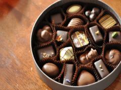 ぜんぶチョコのせい？「チョコを食べたらニキビができる」に隠された4つの真実