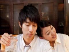 彼が「おっ」と思ってくれる！ 男性を落とすボディタッチ4選