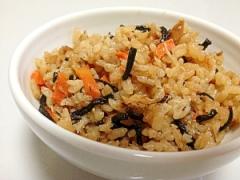 簡単炊き込みご飯レシピ♡手軽に作れて冷めても美味しいメイン料理