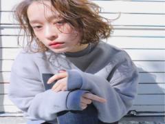 秋は色気の季節です。抜け感たっぷりヌーディーカラーで髪からおフェロをまとって