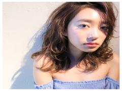 今、ミディアムレイヤーが洒落てるって噂！カットで大胆イメチェンを♡