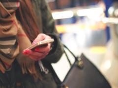 直接は恥ずかしい！ＬＩＮＥを使った「さりげないアピール術」