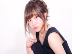 簡単髪アレンジなのにすごいお洒落。不器用さんはヘアアクセに頼ろう♡