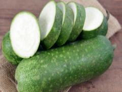 水の代謝を整えるだけじゃない。冬瓜でスッキリ美肌づくり