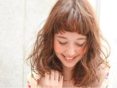 パーマで質感チェンジ♡ミディアムヘアのためのお洒落ヘアカタログ