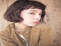 秋っぽさはゆるふわパーマでGET！髪型で印象は変えられる◎