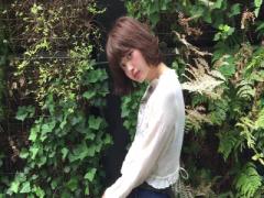 透明感の鍵はグレー。こっくりとした髪色で秋に備えて♡