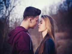 「今日はエッチしたいなぁ…」彼女からパートナーを上手に誘う方法・４選