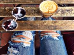 今年もデニムネイルが気になります。トレンドを取り入れたデニムネイルデザイン