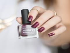 ツヤ感だけがお洒落じゃない。モードなマットネイルで始める秋