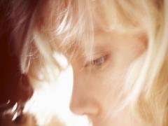 突然の雨、突風にもマケナイ。秋のベレー帽を使ったヘアアレンジ特集