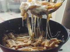 集まれ、チーズLOVERS！“アツアツとろ〜ん”の虜になる、魅惑のチーズ専門店4選