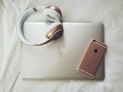 "ワタシラシサ"はiphoneケースから。どうせならとっておきのケースを使わなきゃ♡