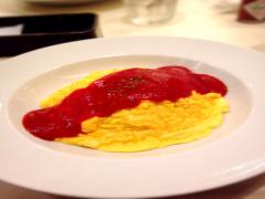 あなたはどっち派？愛されオムライスの〈定番vs変わり種〉対決in東京